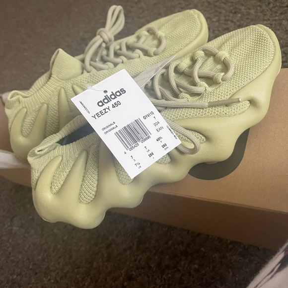 Yeezy 450 resin brand new with box size 7.5 mens main image 6